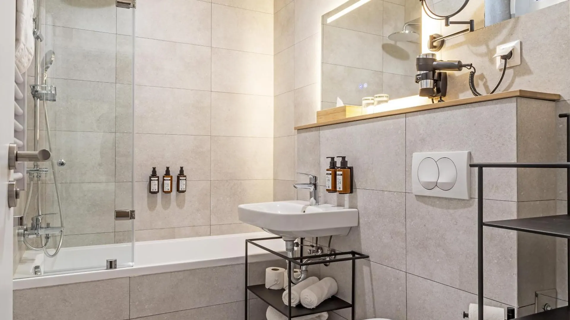 Marone Suites Budapest 4*,
